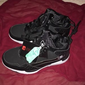 New AND1 boys black basketball shoes. Size 3